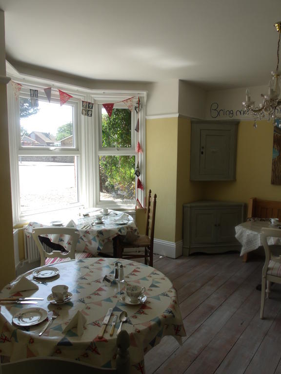 Hooray Henrys Bed and Breakfast Sheringham Eksteriør billede