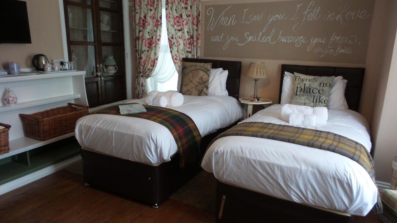 Hooray Henrys Bed and Breakfast Sheringham Eksteriør billede